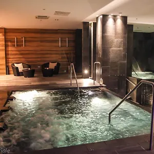 4* Hotel 4